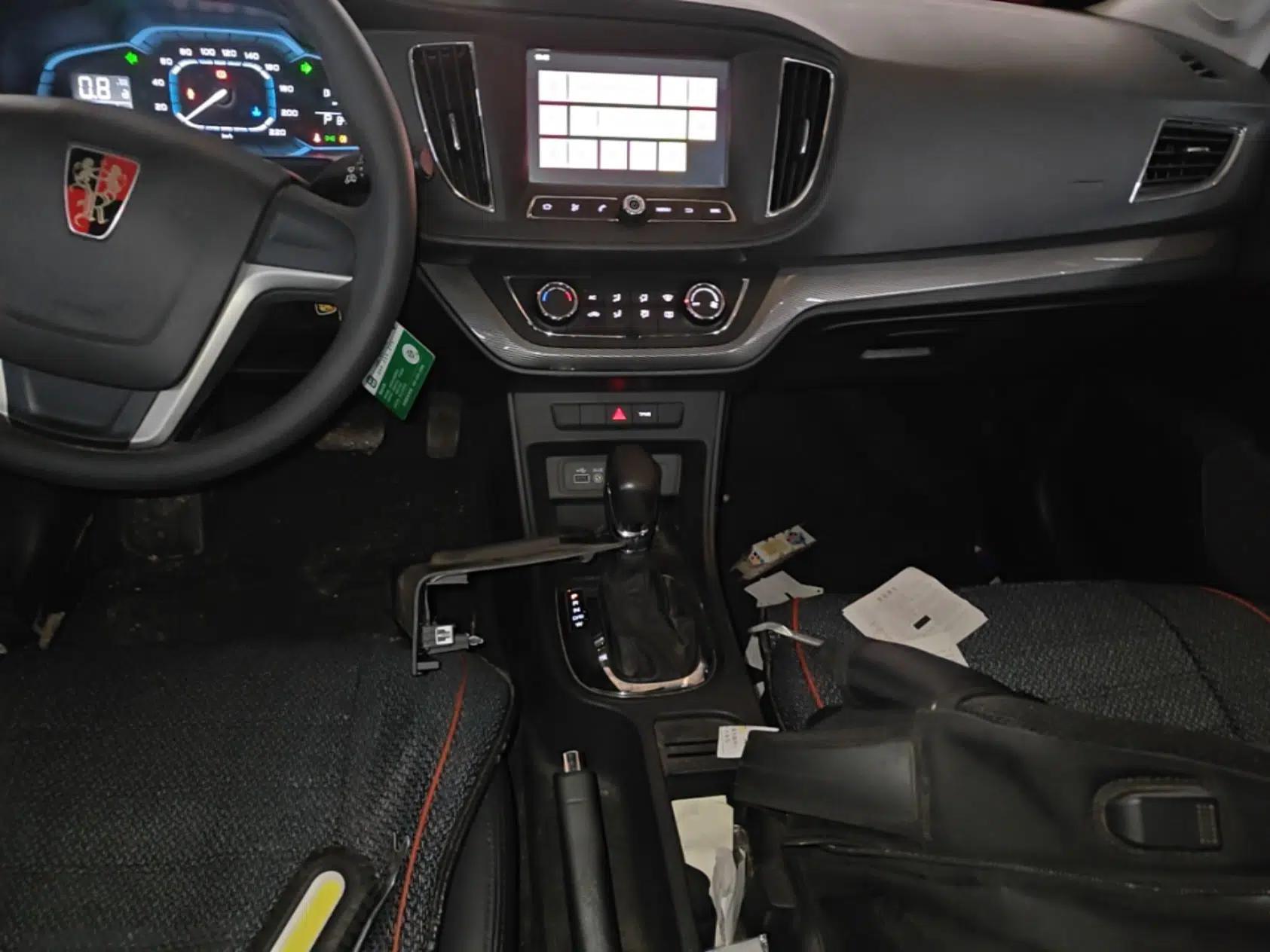 Roewe 360 2015 1.5L Automatic Luxury Edition — миниатюра 17