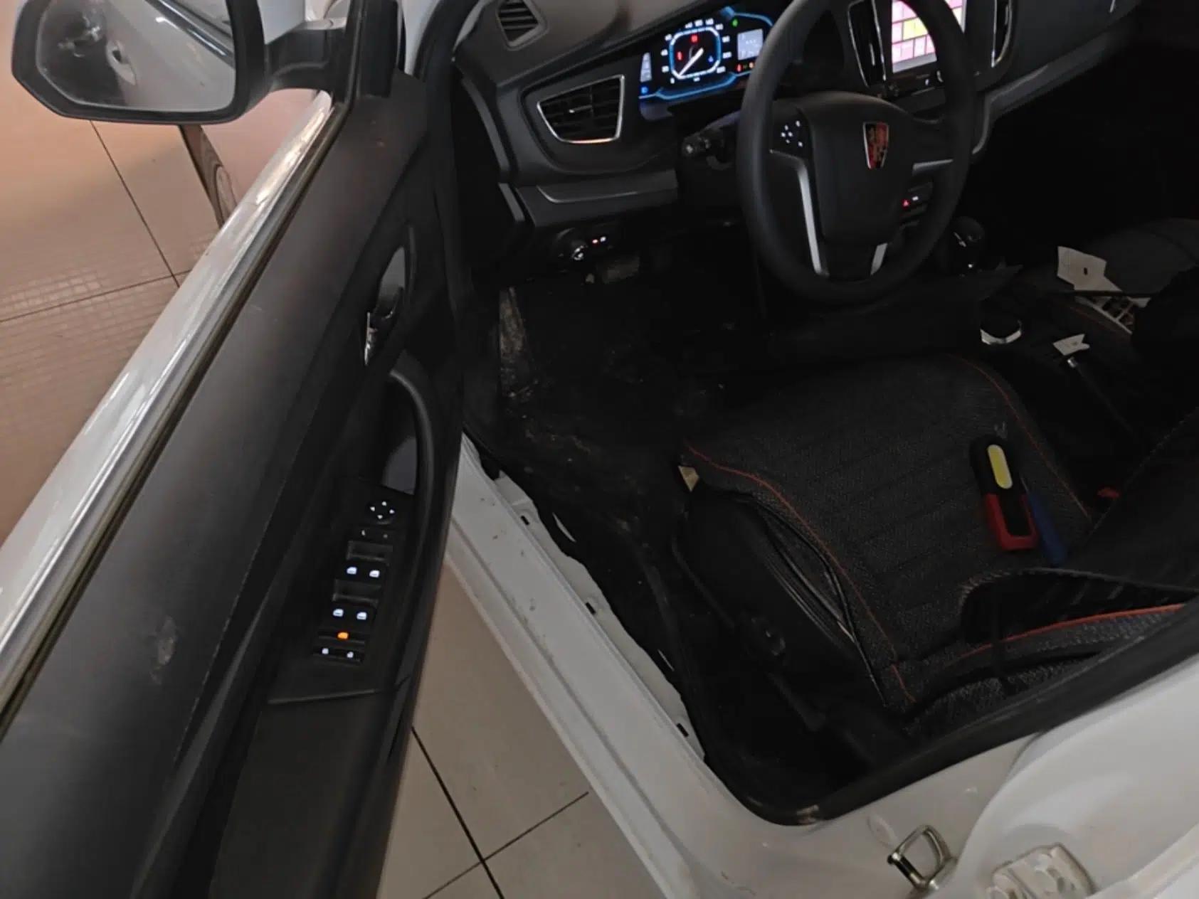 Roewe 360 2015 1.5L Automatic Luxury Edition — миниатюра 19