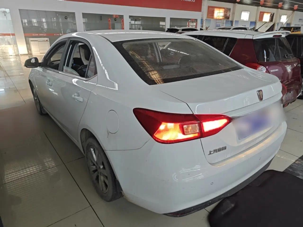 Roewe 360 2015 1.5L Automatic Luxury Edition — миниатюра 4