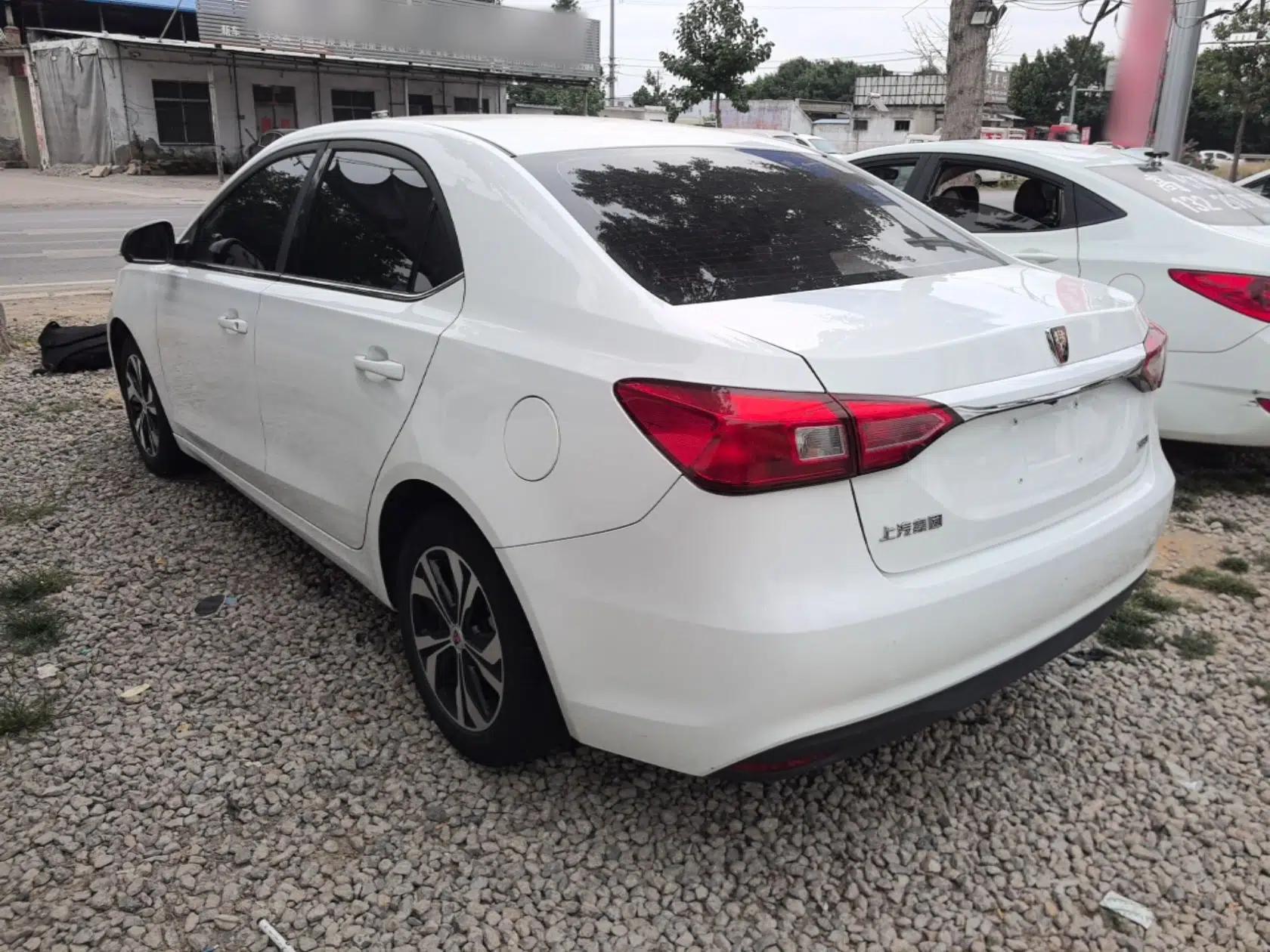 Roewe 360 2017 1.5L Automatic Luxury Edition — миниатюра 4