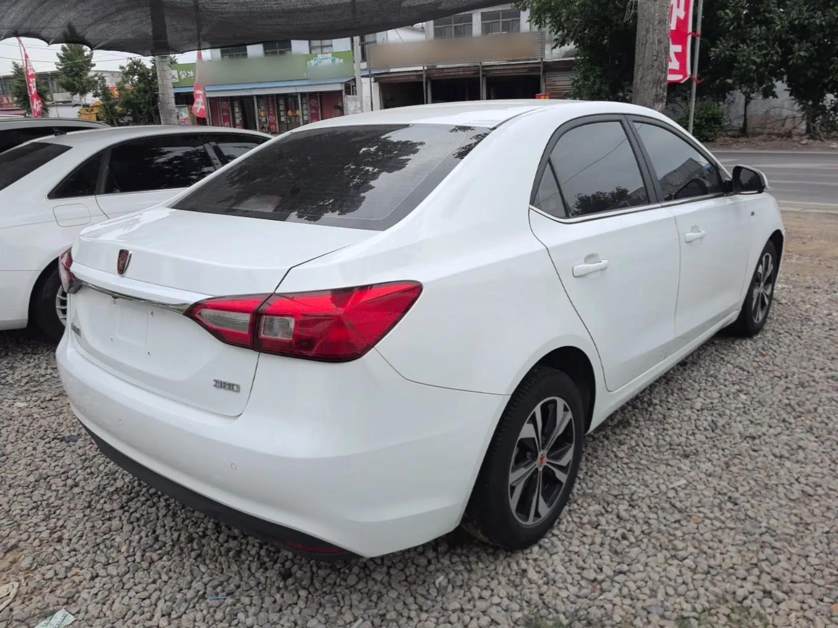 Roewe 360 2017 1.5L Automatic Luxury Edition — миниатюра 6