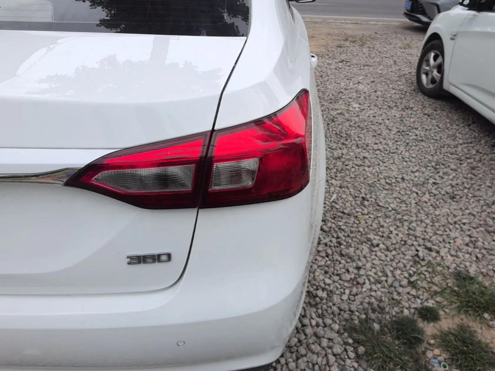 Roewe 360 2017 1.5L Automatic Luxury Edition — миниатюра 7