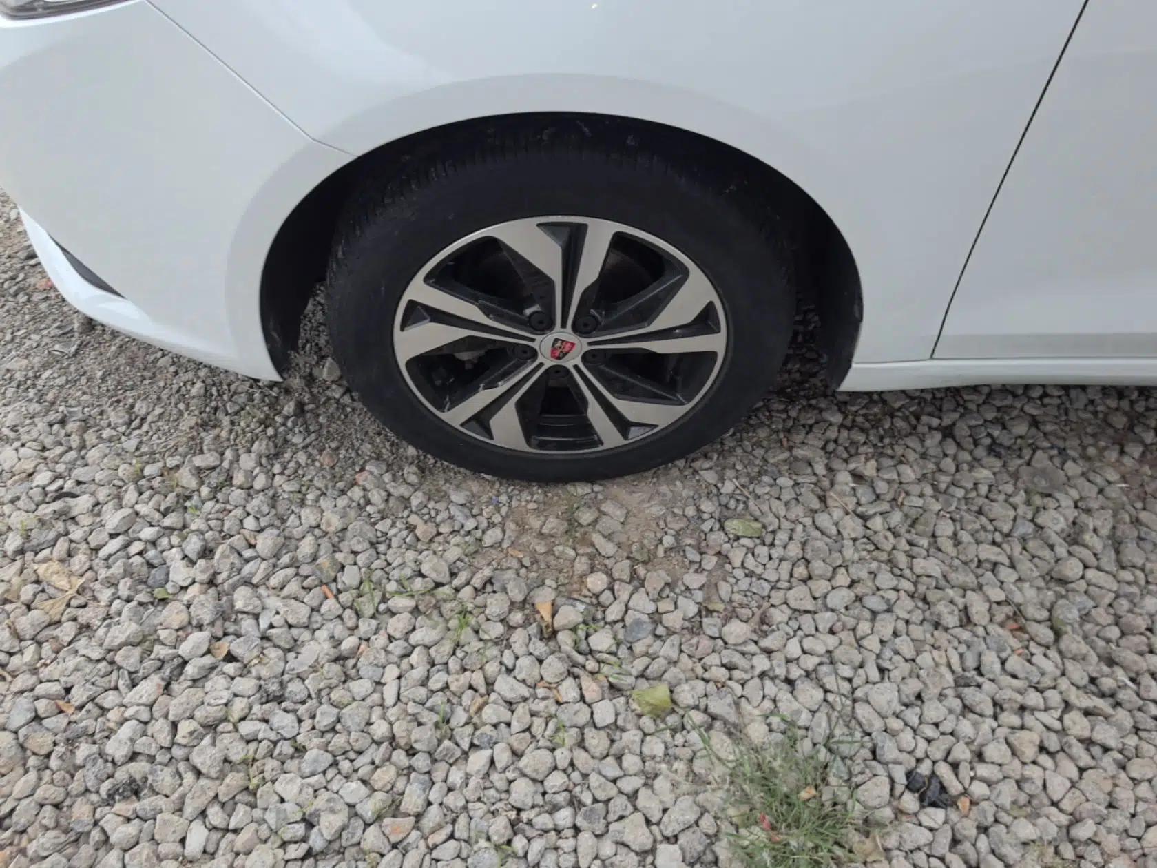 Roewe 360 2017 1.5L Automatic Luxury Edition — миниатюра 8