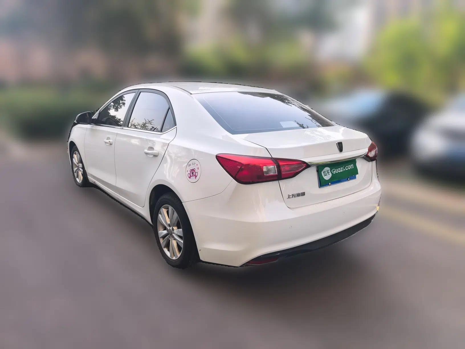 Roewe 360 2016 1.5L Automatic Smart Screen Version — миниатюра 4