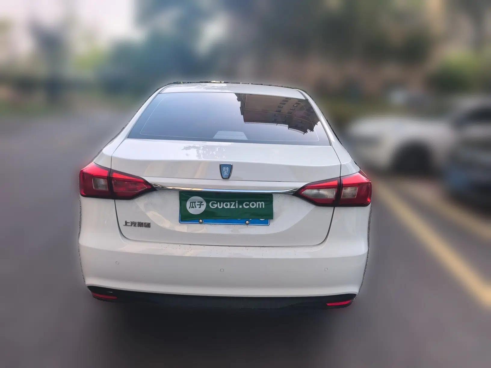 Roewe 360 2016 1.5L Automatic Smart Screen Version — миниатюра 5