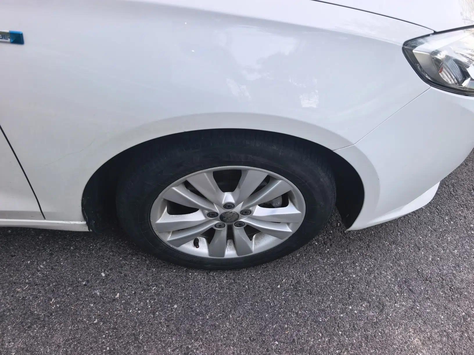Roewe 360 2016 1.5L Automatic Smart Screen Version — миниатюра 8