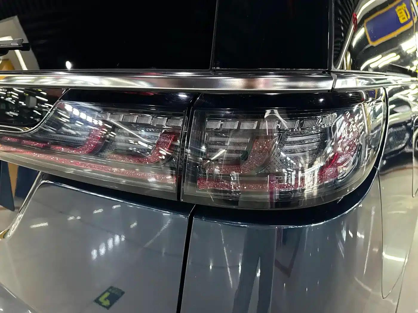Voyah Dreamer 2025 PHEV AWD Flagship Kunpeng Edition — миниатюра 13