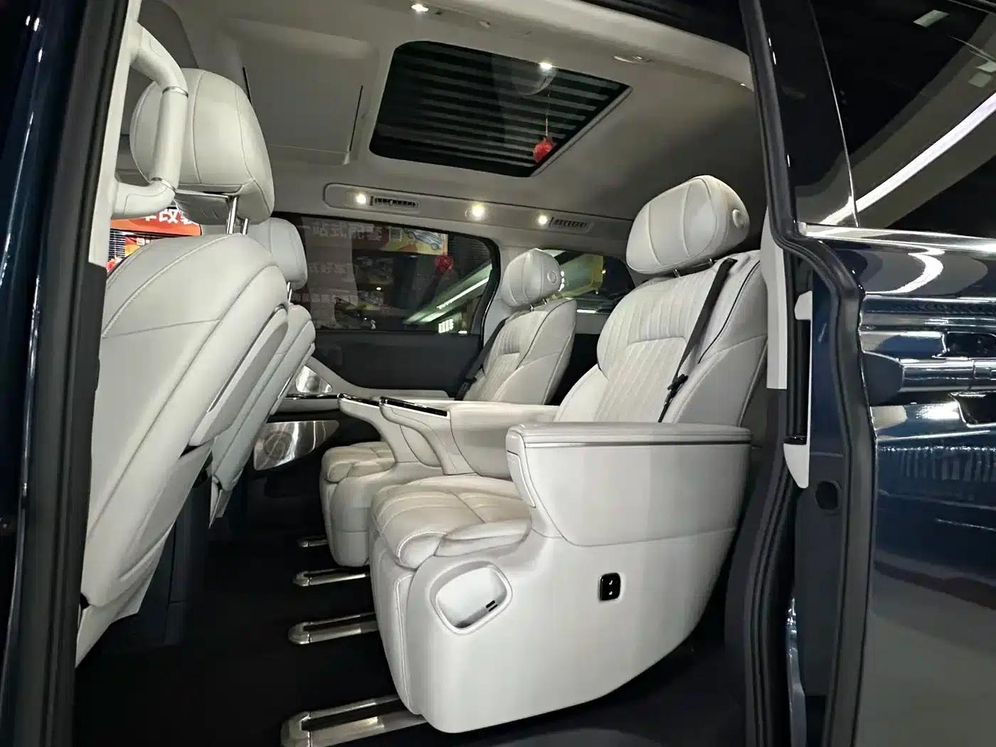 Voyah Dreamer 2025 PHEV AWD Flagship Kunpeng Edition — миниатюра 5