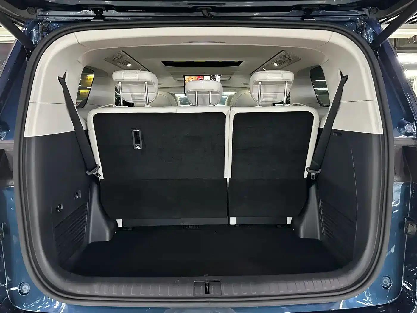 Voyah Dreamer 2025 PHEV AWD Flagship Kunpeng Edition — миниатюра 8
