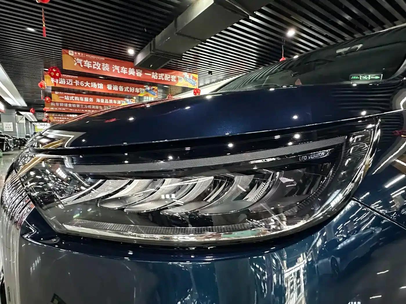 Voyah Dreamer 2025 PHEV AWD Flagship Kunpeng Edition — миниатюра 9