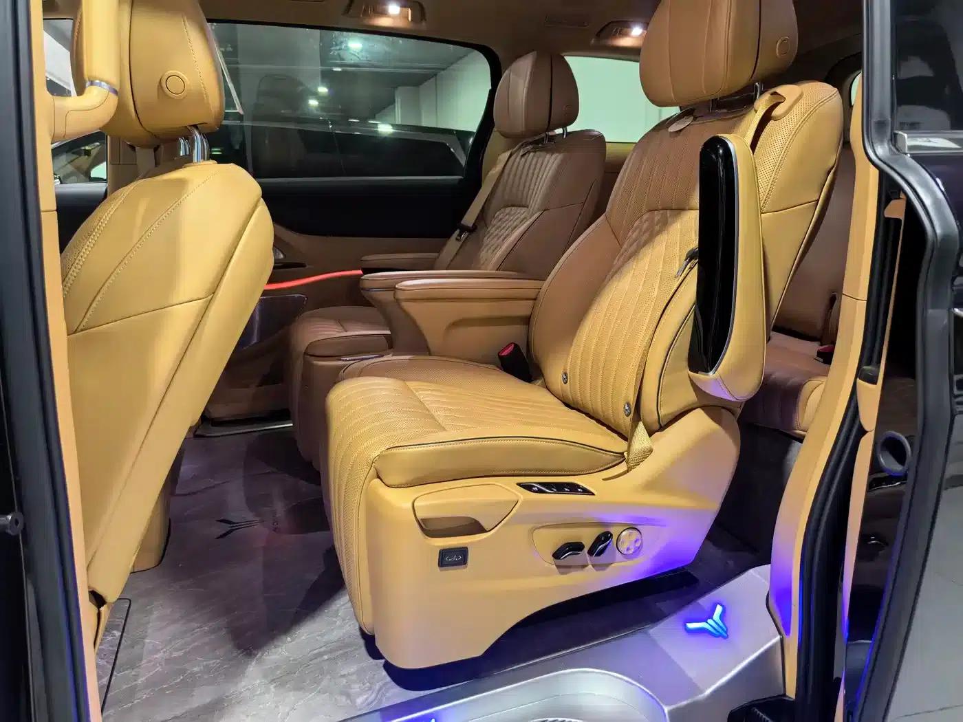 Voyah Dreamer 2024 PHEV Extended Range Premium Edition — миниатюра 5