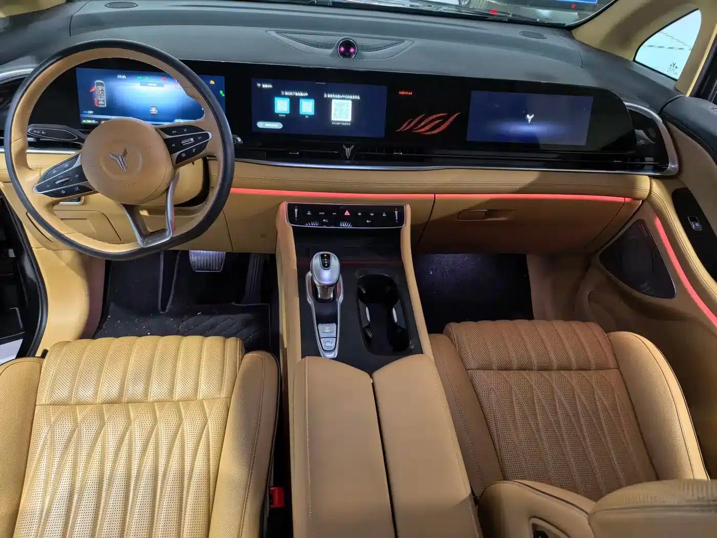 Voyah Dreamer 2024 PHEV Extended Range Premium Edition — миниатюра 7