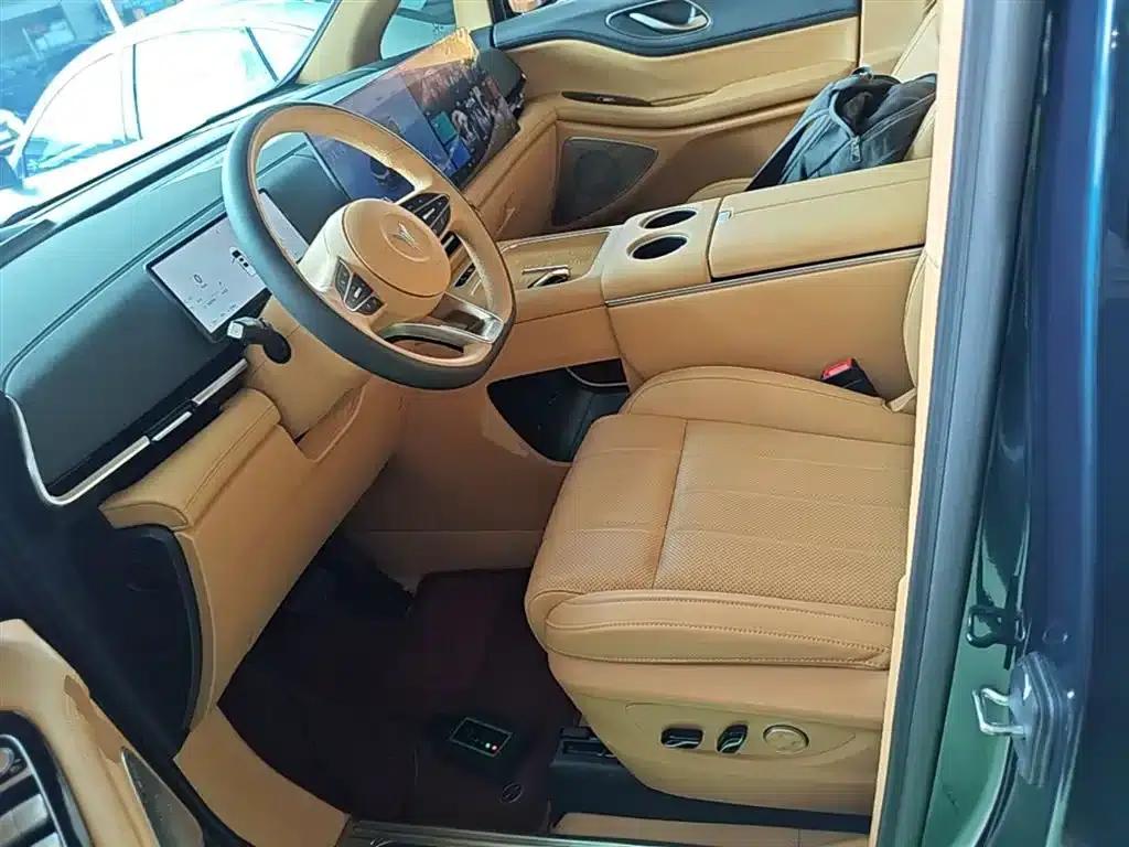 Voyah Dreamer 2025 PHEV 4WD Premium Kunpeng Edition — миниатюра 15