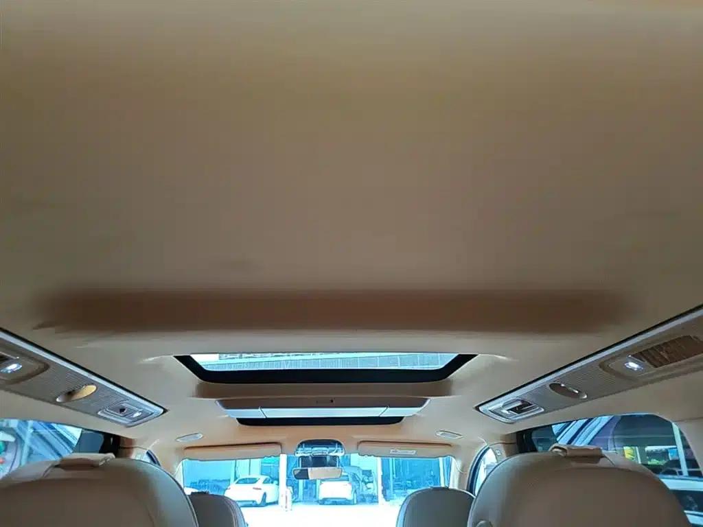 Voyah Dreamer 2025 PHEV 4WD Premium Kunpeng Edition — миниатюра 18