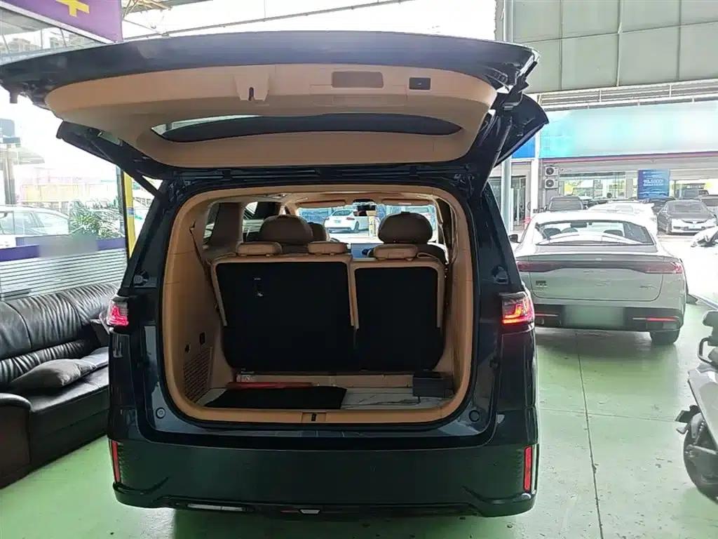 Voyah Dreamer 2025 PHEV 4WD Premium Kunpeng Edition — миниатюра 19