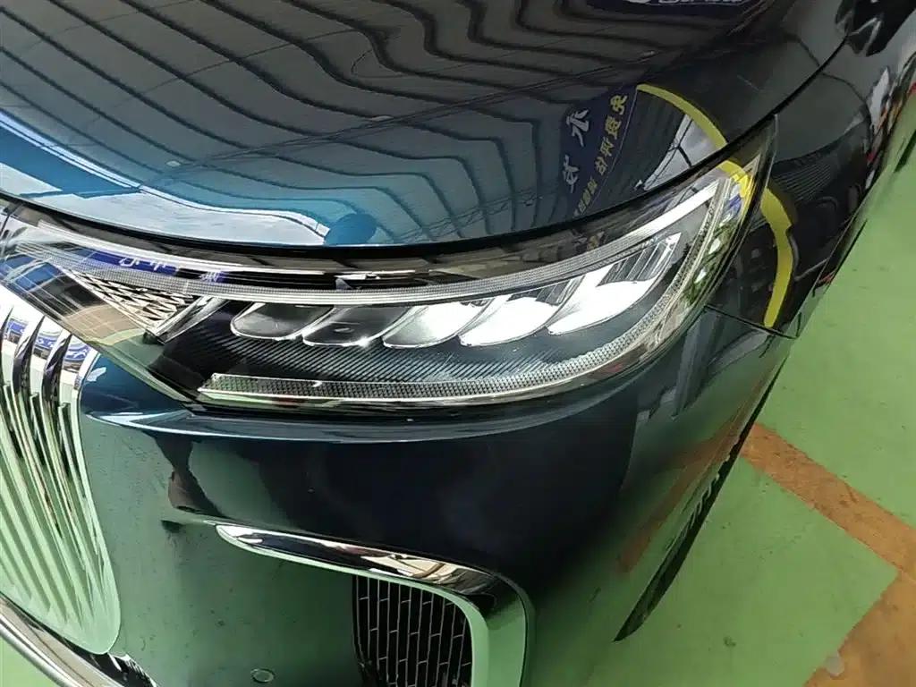 Voyah Dreamer 2025 PHEV 4WD Premium Kunpeng Edition — миниатюра 24