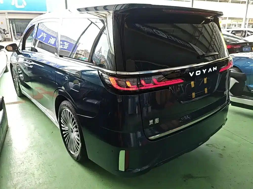 Voyah Dreamer 2025 PHEV 4WD Premium Kunpeng Edition — миниатюра 5