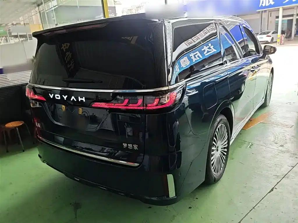 Voyah Dreamer 2025 PHEV 4WD Premium Kunpeng Edition — миниатюра 7
