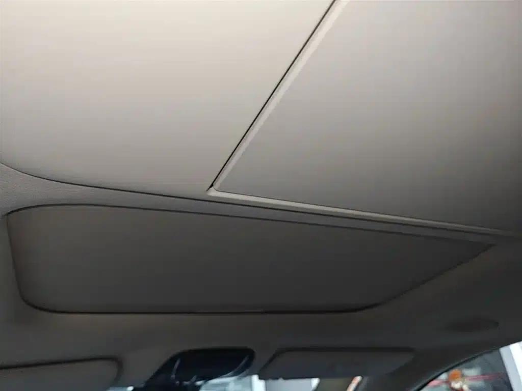 Voyah Dreamer 2024 PHEV Long Range Flagship Edition — миниатюра 18