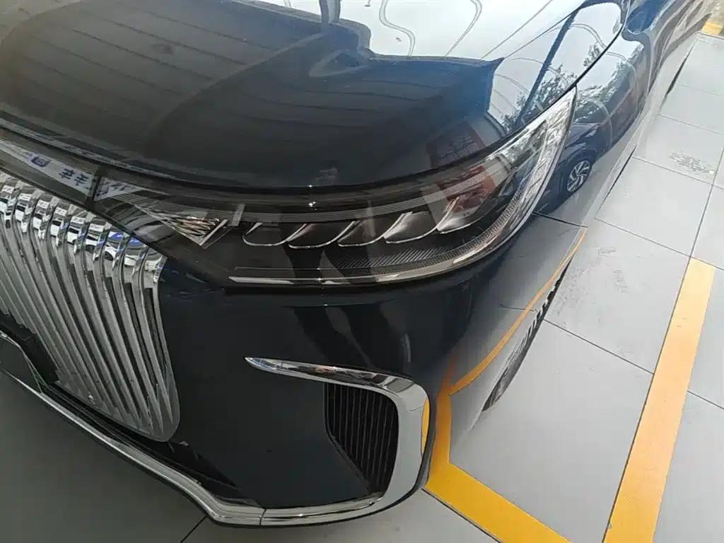 Voyah Dreamer 2024 PHEV Long Range Flagship Edition — миниатюра 24