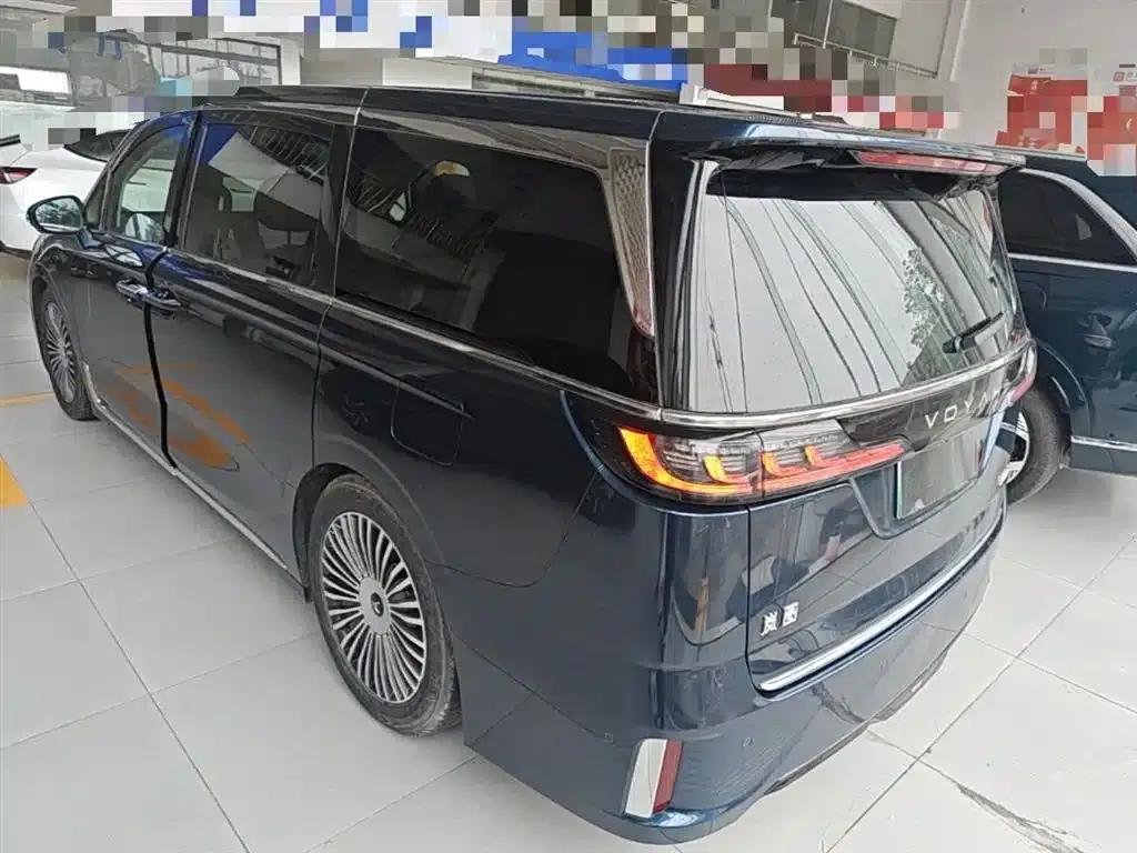 Voyah Dreamer 2024 PHEV Long Range Flagship Edition — миниатюра 5