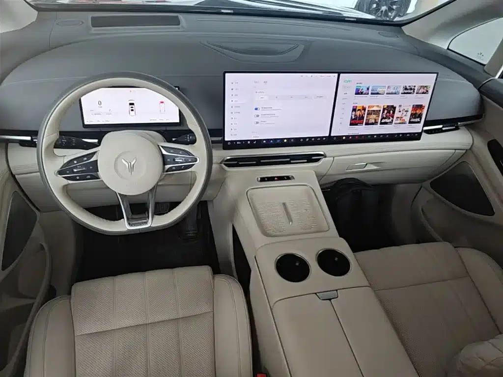 Voyah Dreamer 2024 PHEV Long Range Flagship Edition — миниатюра 10