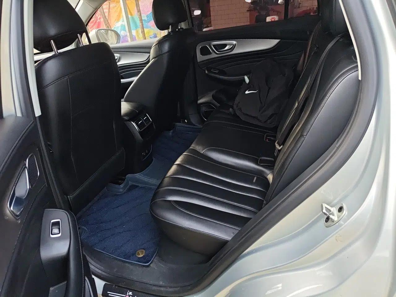 Roewe RX5 MAX 2019 300TGI Automatic 4G Connect Luxury Edition — миниатюра 18