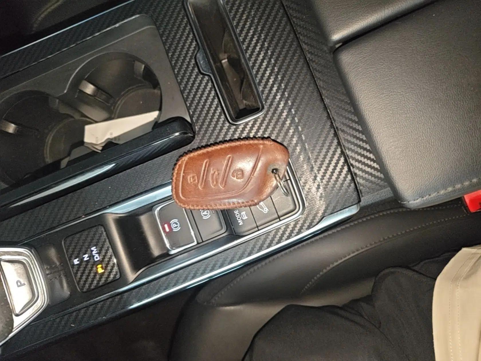 Roewe RX5 MAX 2019 300TGI Automatic Smart Cabin Luxury Edition — миниатюра 12