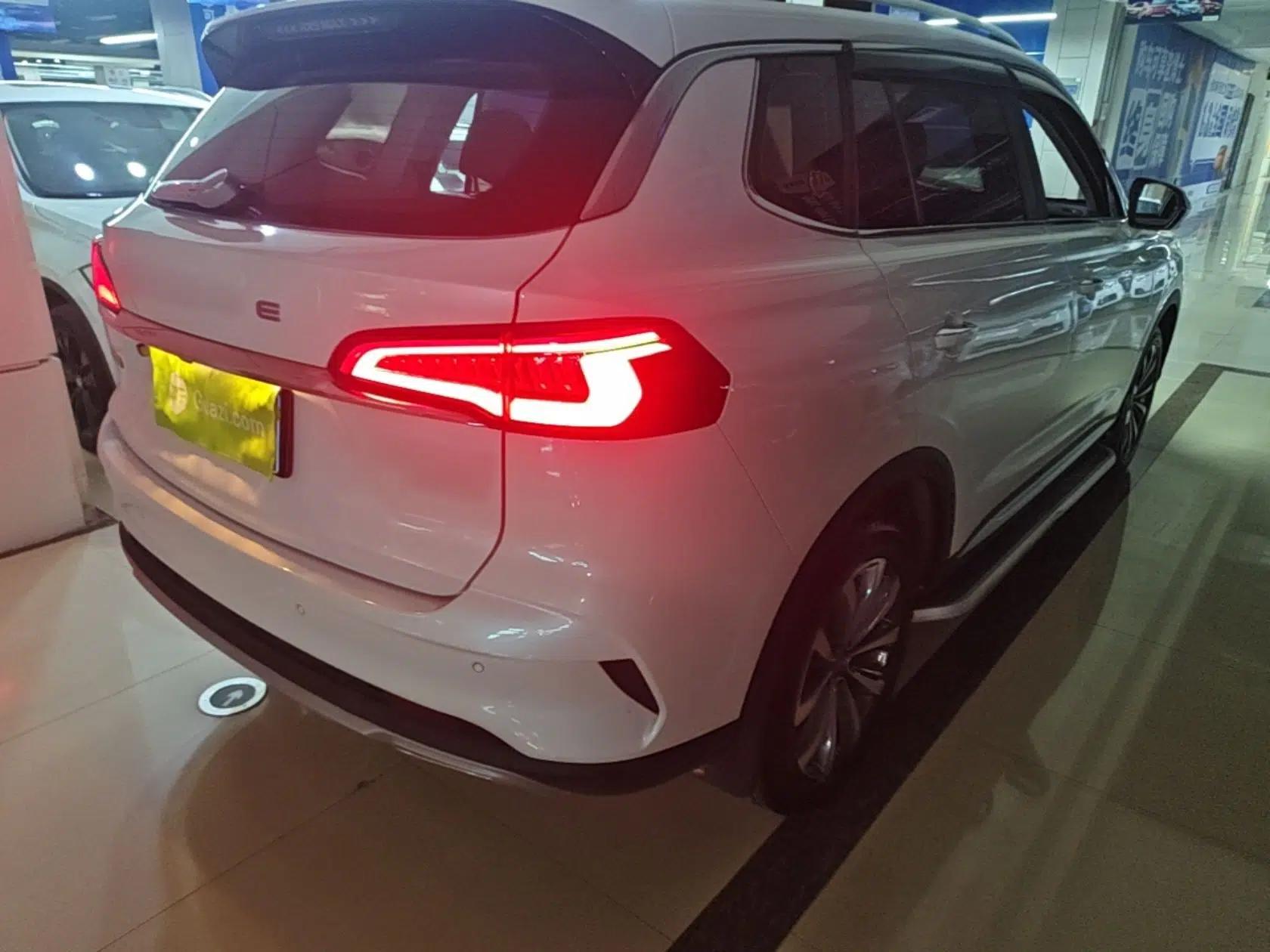 Roewe RX5 MAX 2019 300TGI Automatic Smart Cabin Luxury Edition — миниатюра 7