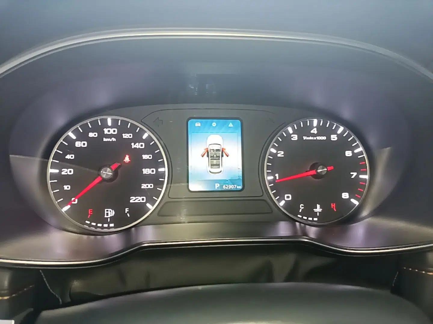 Roewe RX3 2021 PRO 1.6L CVT Elite Model — миниатюра 15