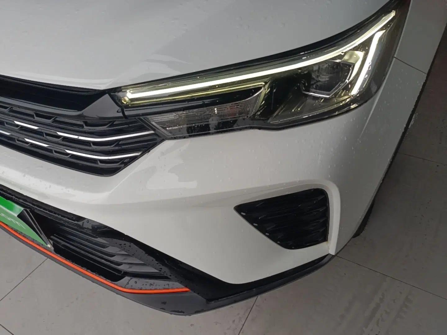 Roewe RX3 2021 PRO 1.6L CVT Elite Model — миниатюра 9