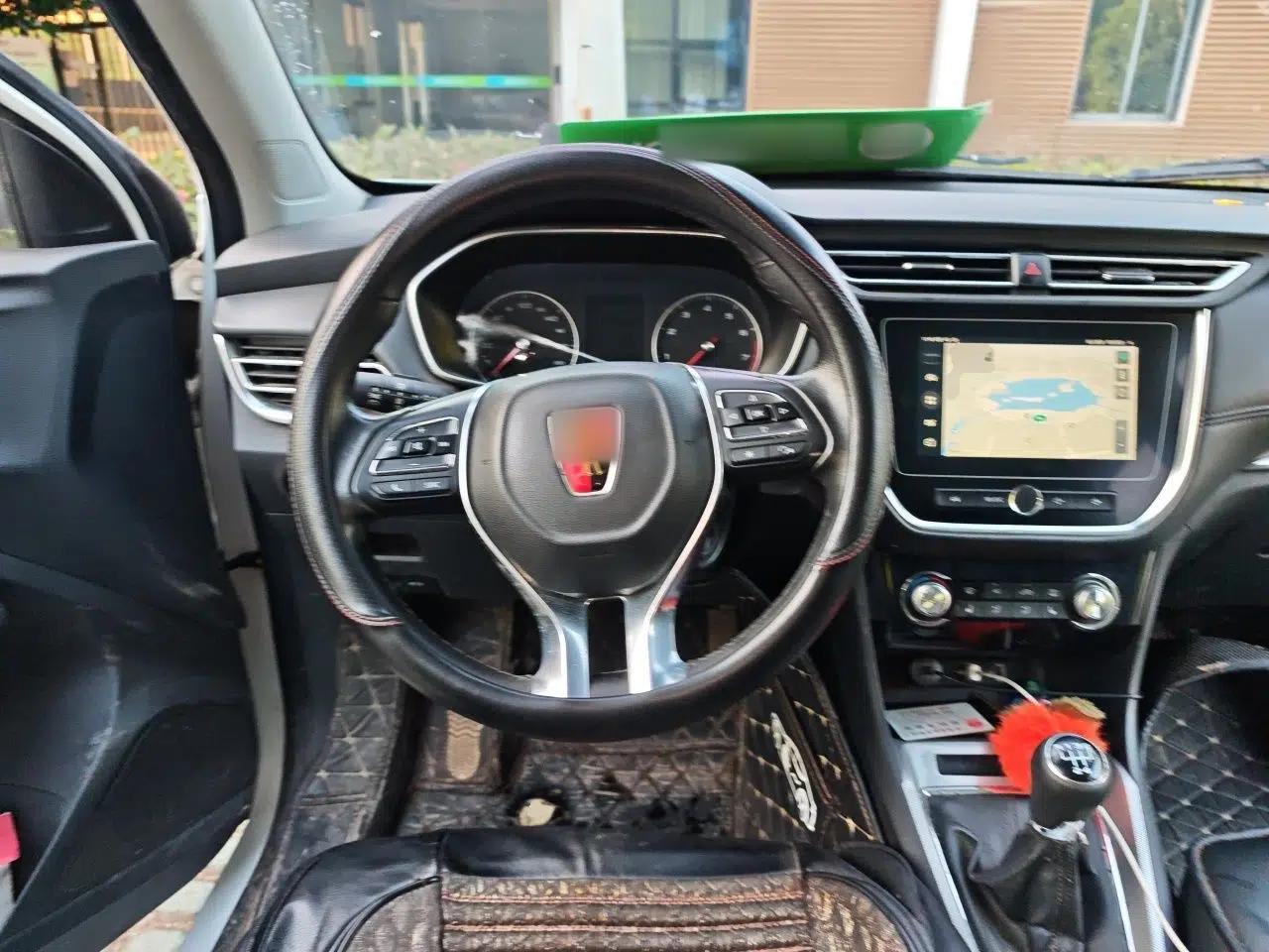 Roewe RX3 2018 1.6L Manual Internet Smart Edition — миниатюра 11