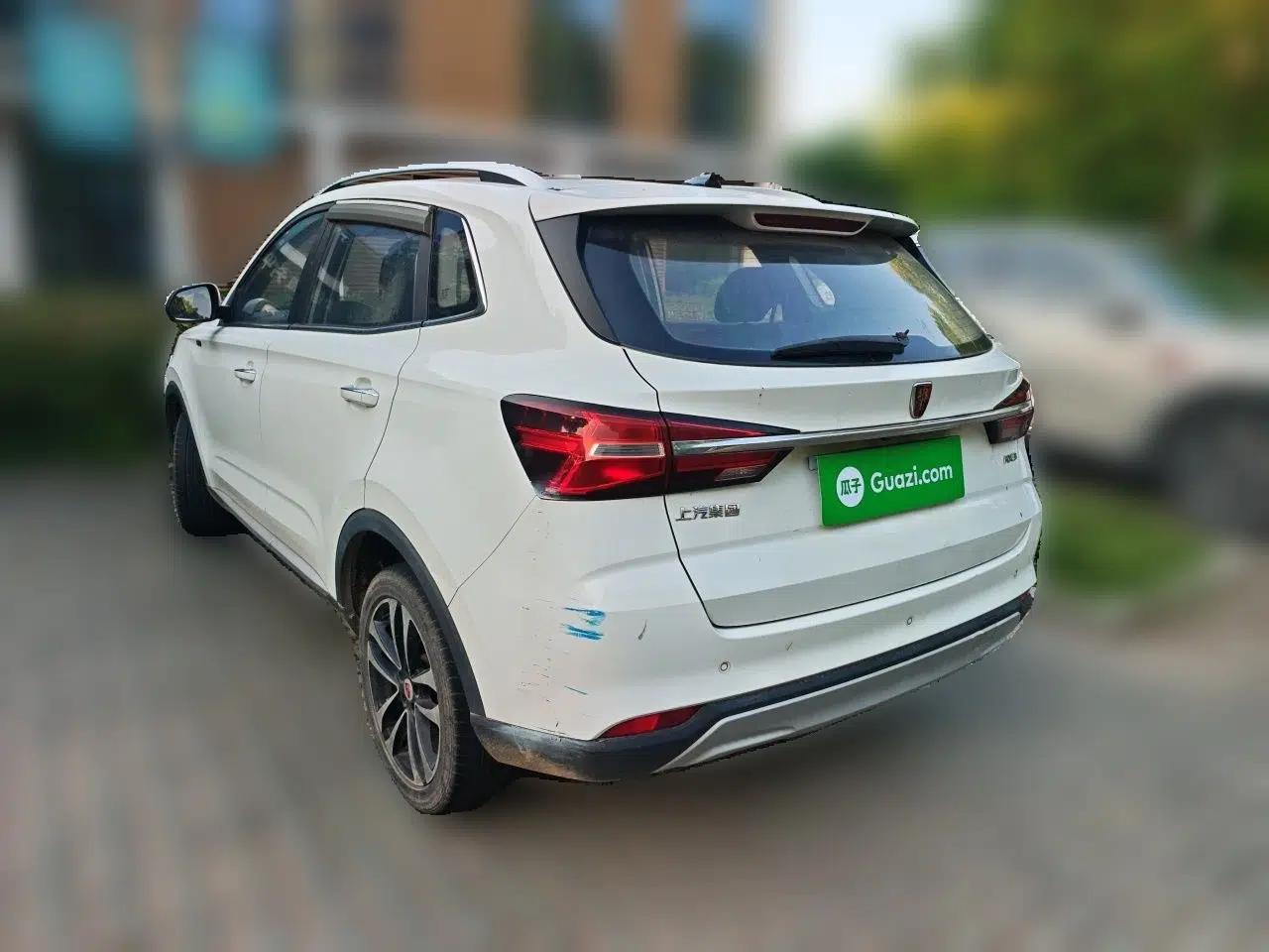 Roewe RX3 2018 1.6L Manual Internet Smart Edition — миниатюра 4