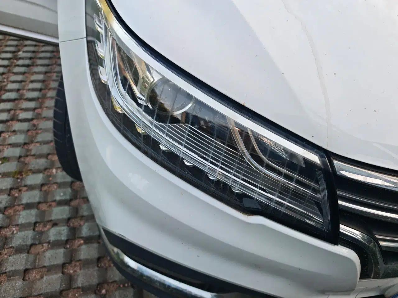 Roewe RX3 2018 1.6L Manual Internet Smart Edition — миниатюра 7