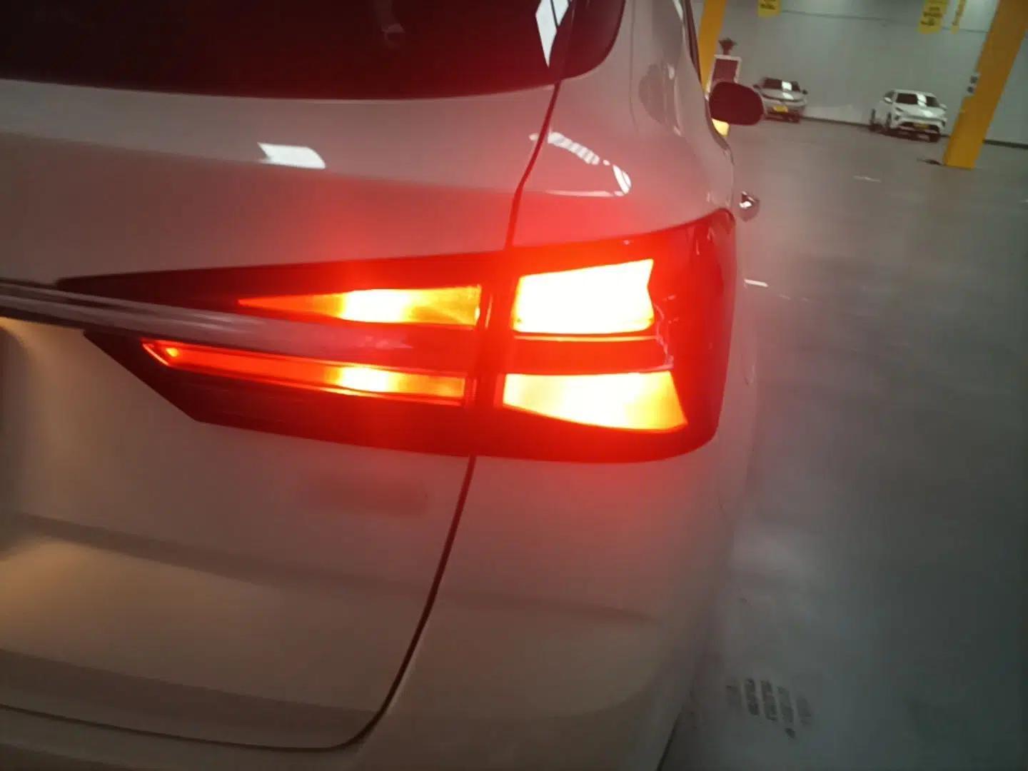Roewe RX3 2020 1.6L CVT 4G Connected Ultra-Cool Flagship Edition — миниатюра 7