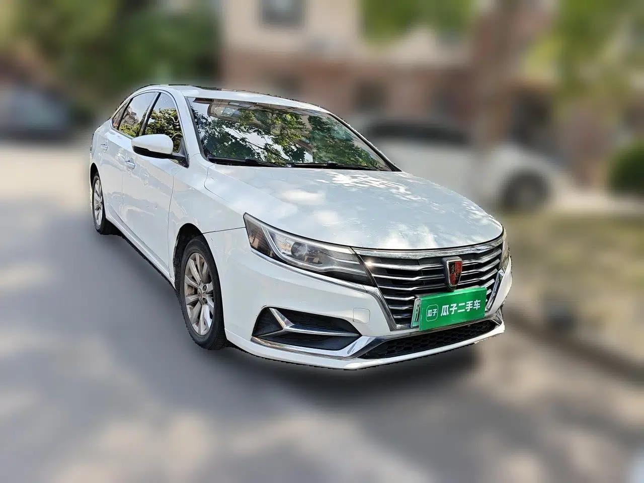 Roewe i6 New Energy 2017 45T Hybrid Connect & Smart Enjoyment Edition — миниатюра 3