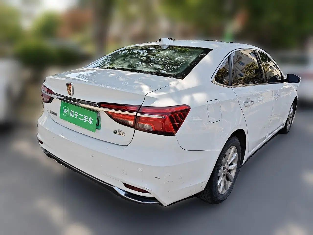 Roewe i6 New Energy 2017 45T Hybrid Connect & Smart Enjoyment Edition — миниатюра 6