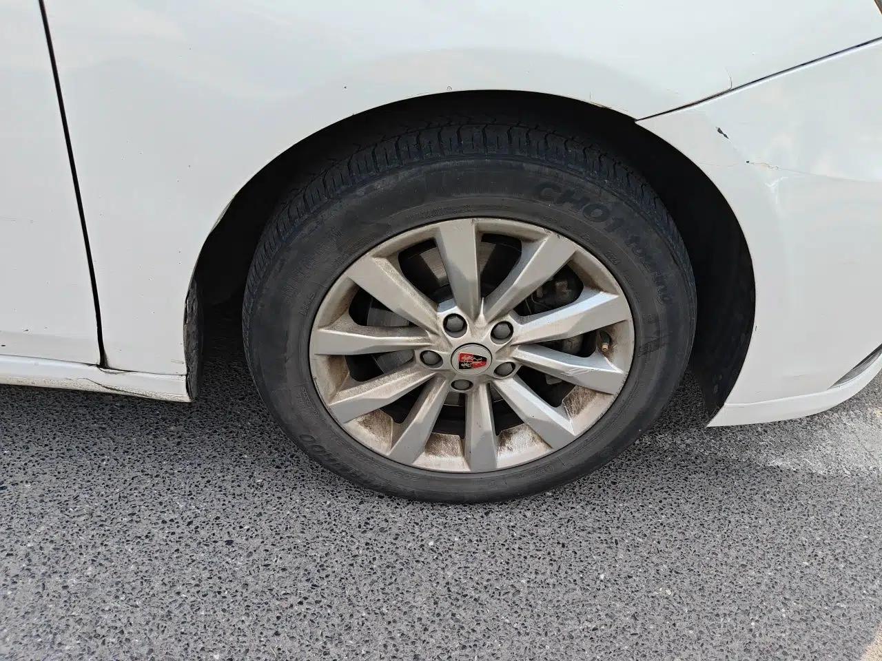 Roewe i6 New Energy 2017 45T Hybrid Connect & Smart Enjoyment Edition — миниатюра 8
