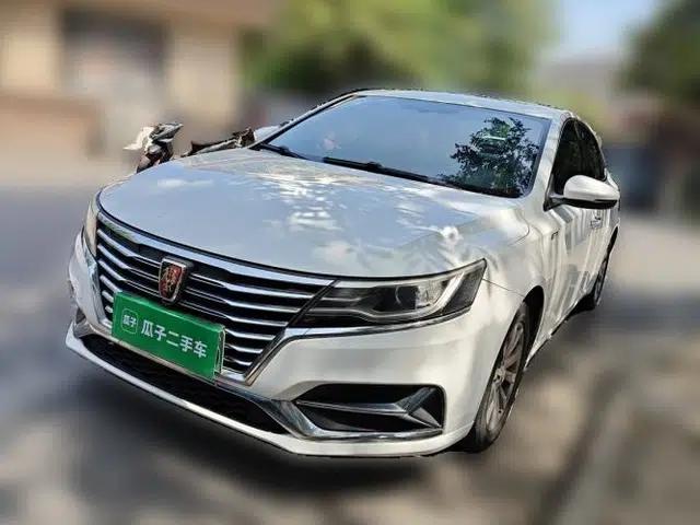 Roewe i6 New Energy 2017 45T Hybrid Connect & Smart Enjoyment Edition