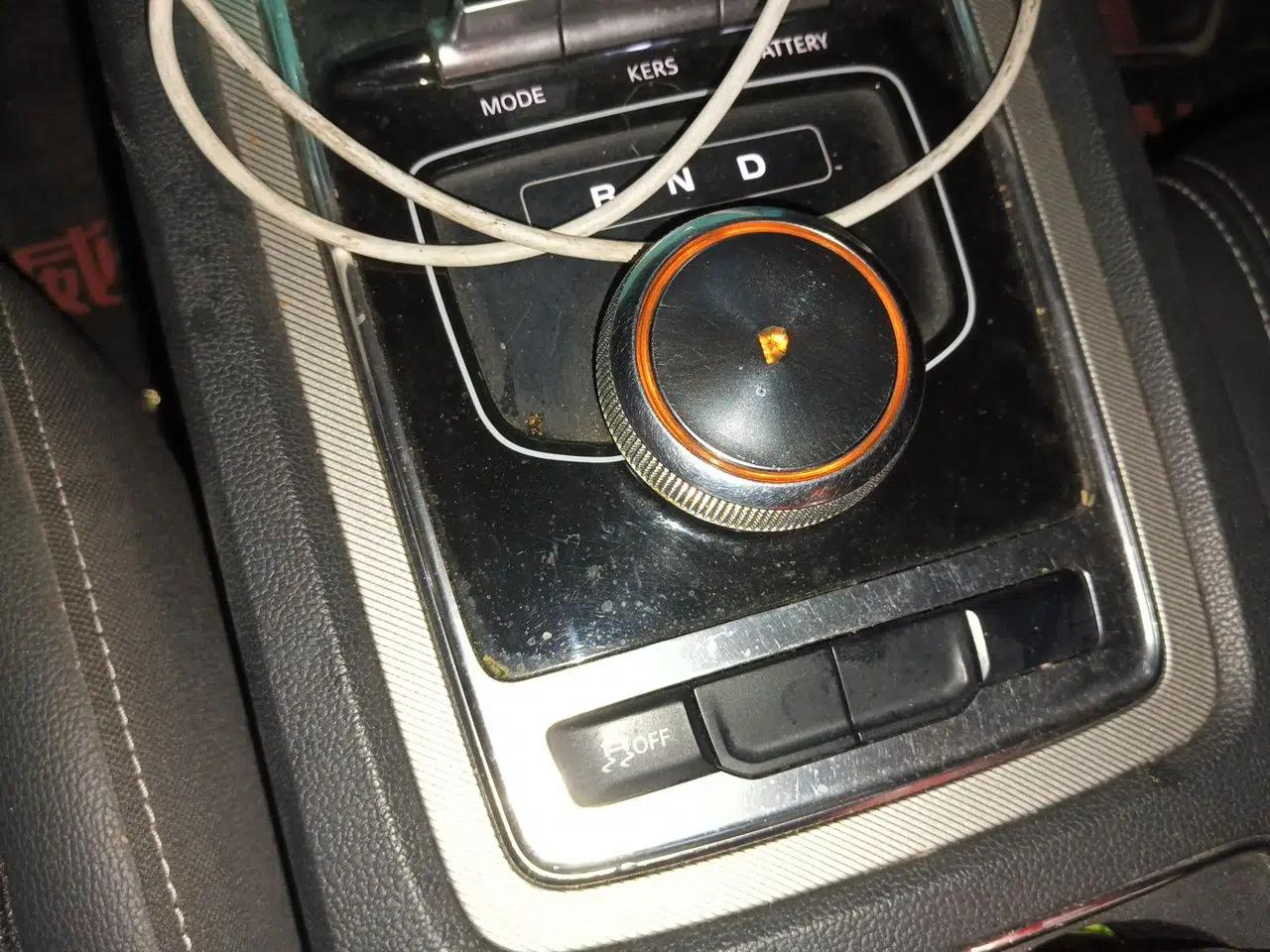 Roewe i6 New Energy 2017 45T Hybrid Connect & Smart Enjoyment Edition — миниатюра 15