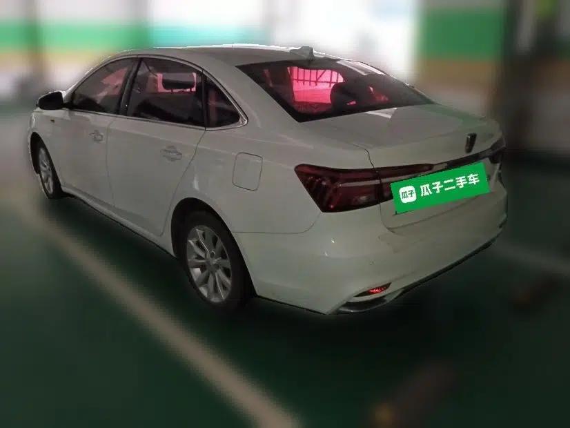 Roewe i6 New Energy 2017 45T Hybrid Connect & Smart Enjoyment Edition — миниатюра 4