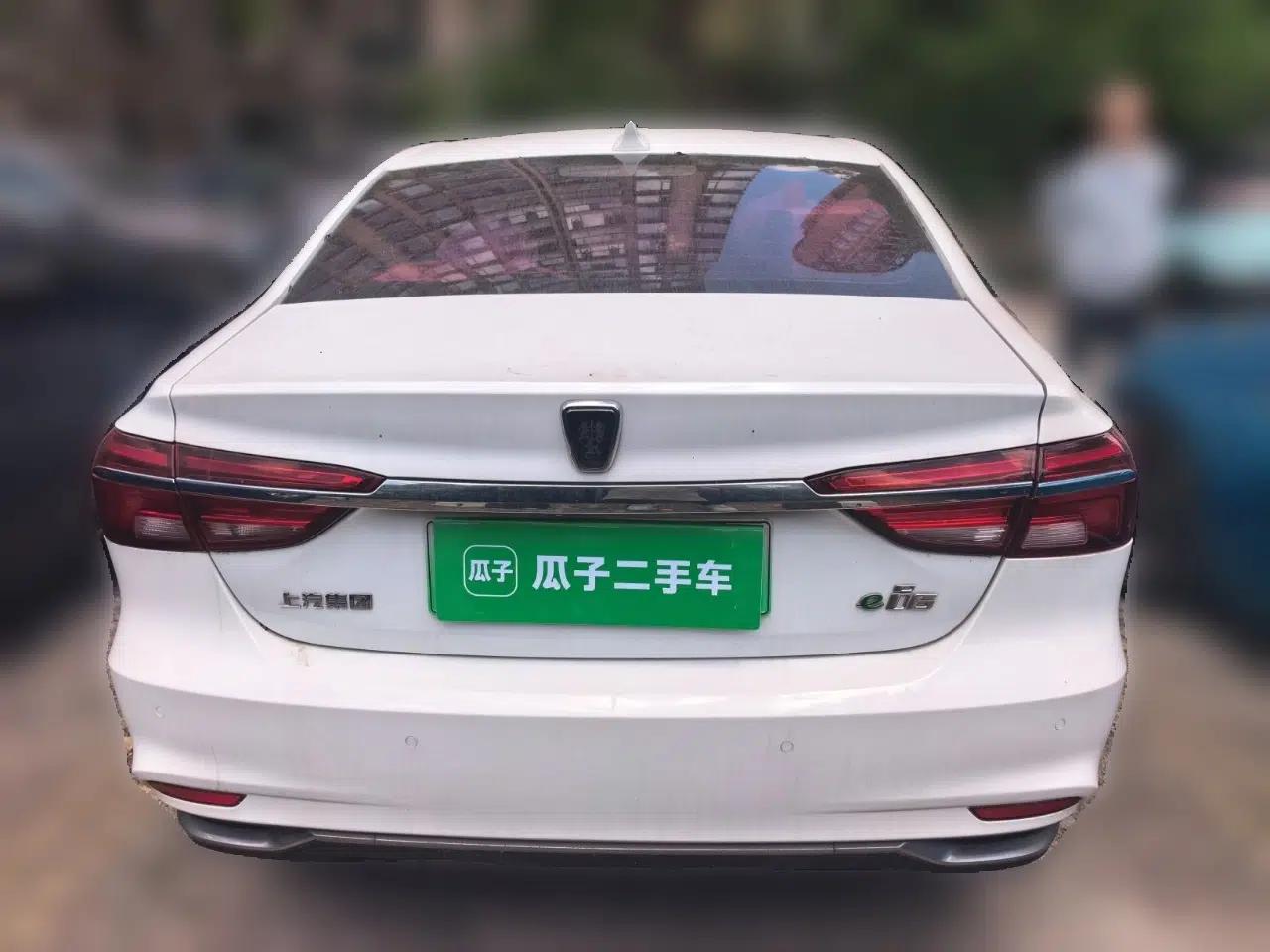Roewe i6 New Energy 2017 45T Hybrid Connect & Smart Enjoyment Edition — миниатюра 5