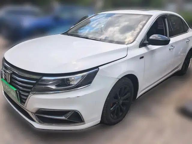 Roewe i6 New Energy 2017 45T Hybrid Connect & Smart Enjoyment Edition