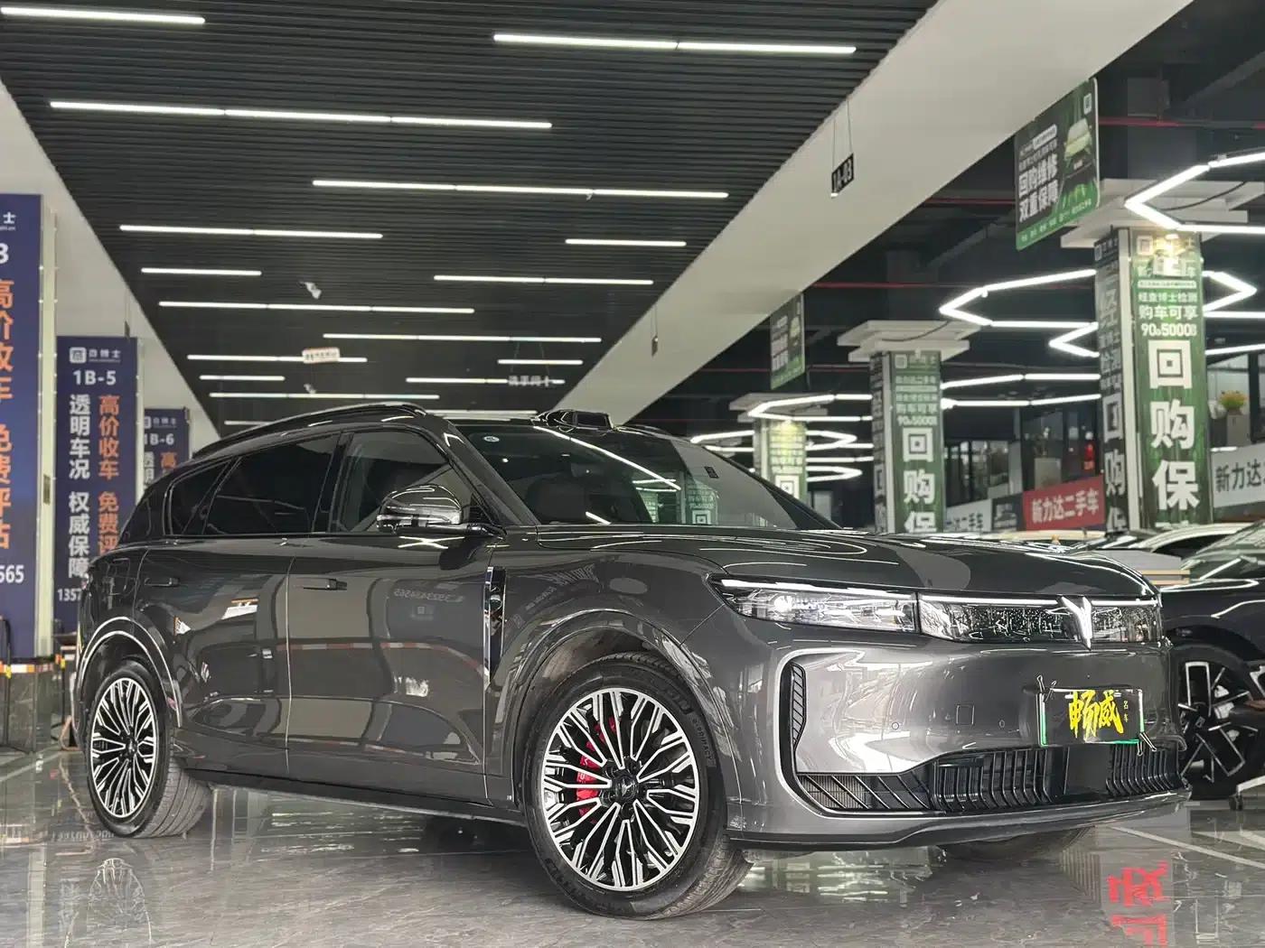 Voyah Free 2025 Free+ Rear-Wheel Drive Dry Kun Edition — миниатюра 3