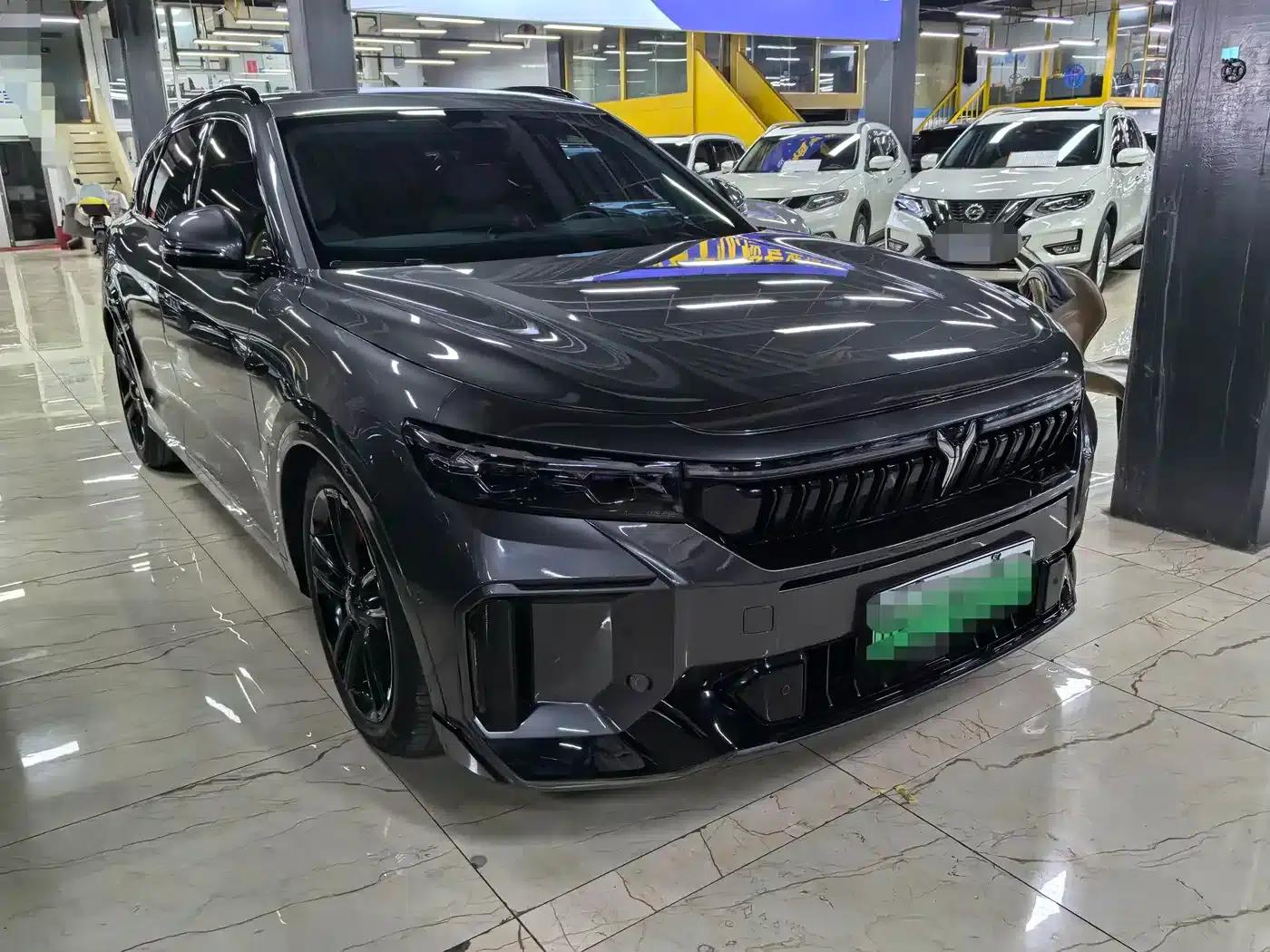 Voyah Free 2025 Model 318 259km 4WD Explorer Edition — миниатюра 3