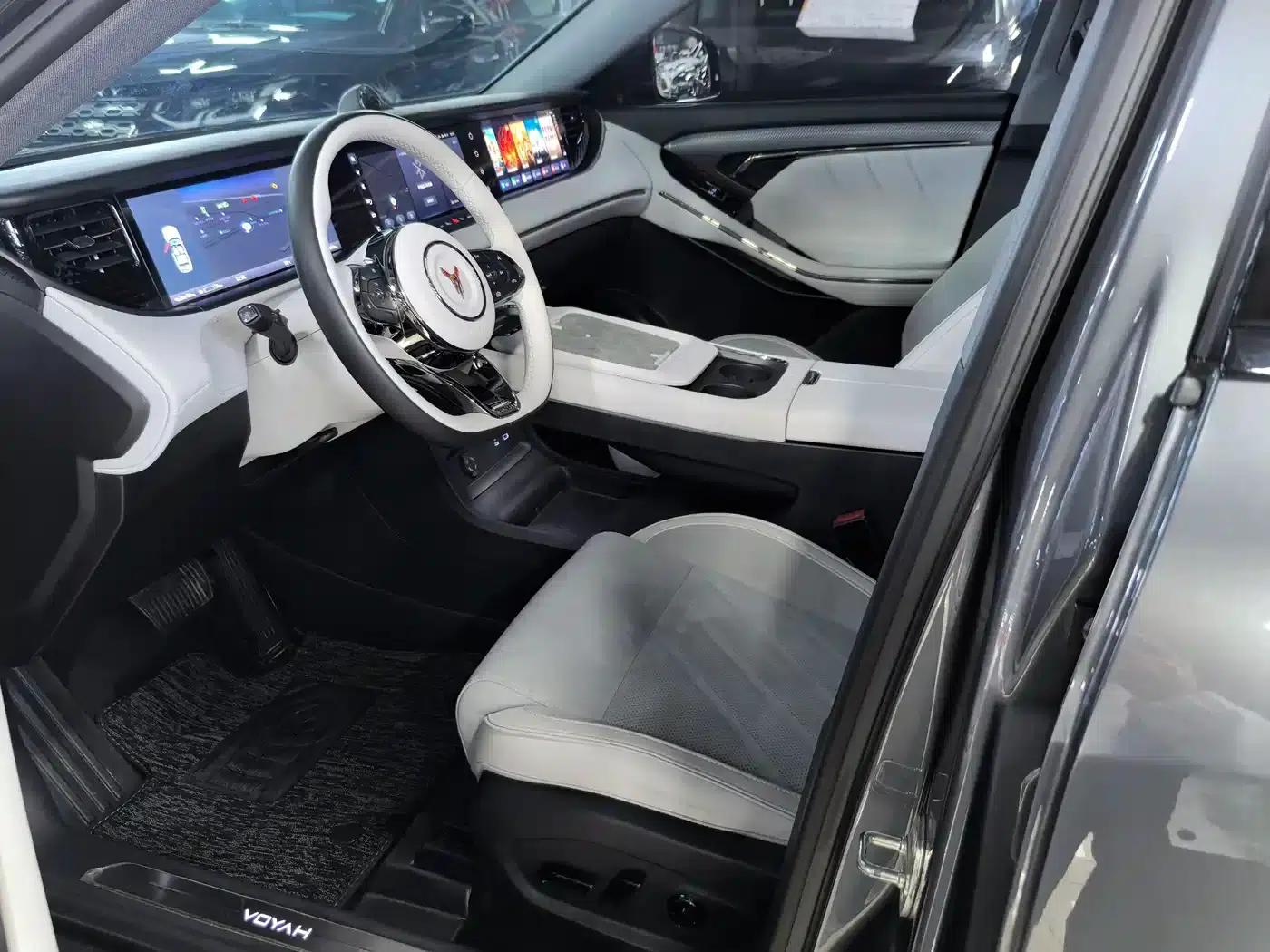 Voyah Free 2025 Model 318 259km 4WD Explorer Edition — миниатюра 7