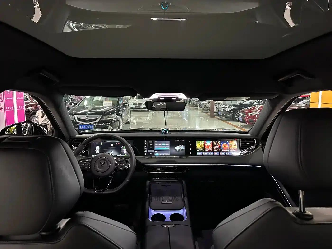 Voyah Free 2025 Model 318 259km 4WD Explorer Edition — миниатюра 7