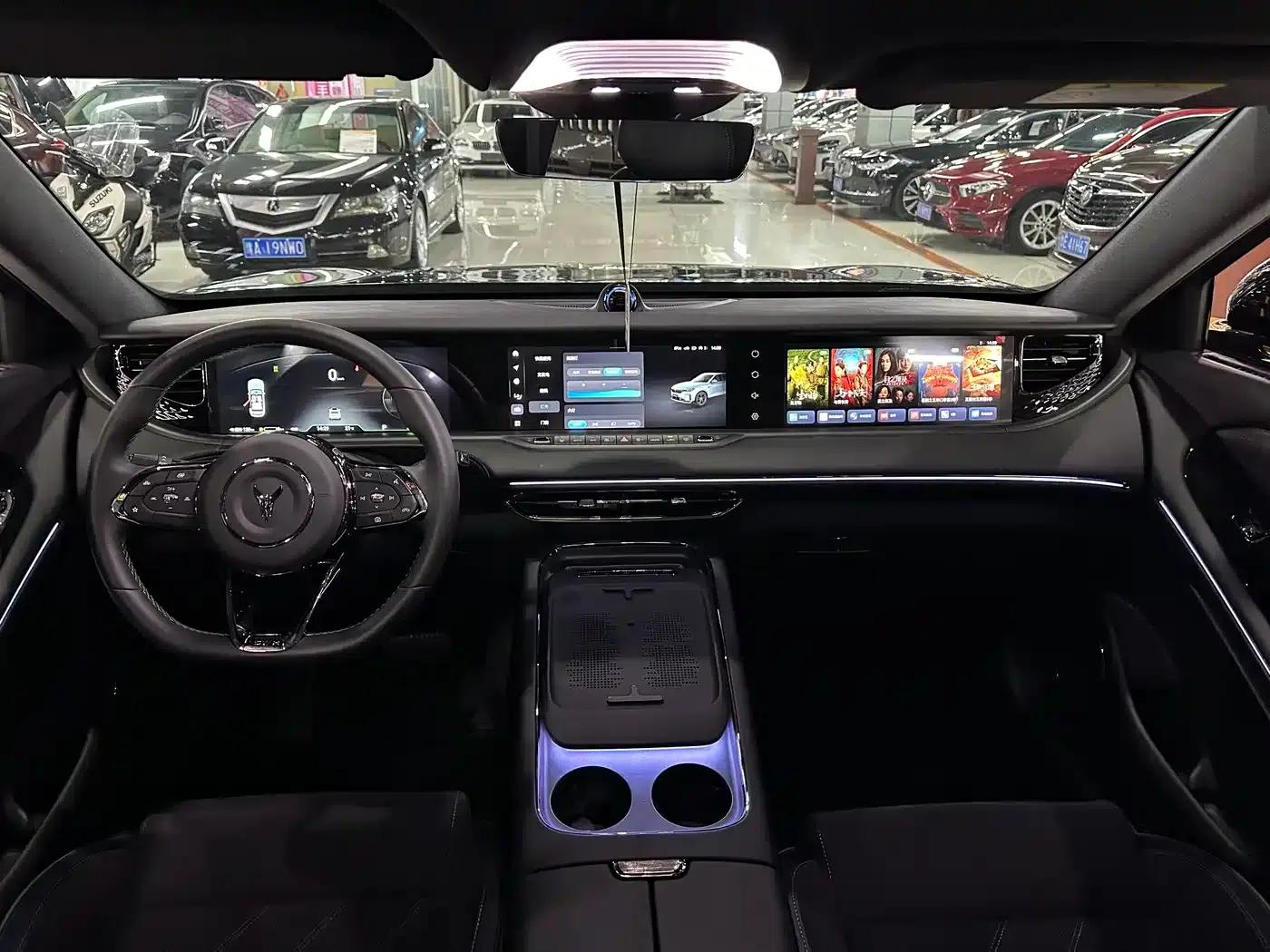 Voyah Free 2025 Model 318 259km 4WD Explorer Edition — миниатюра 9