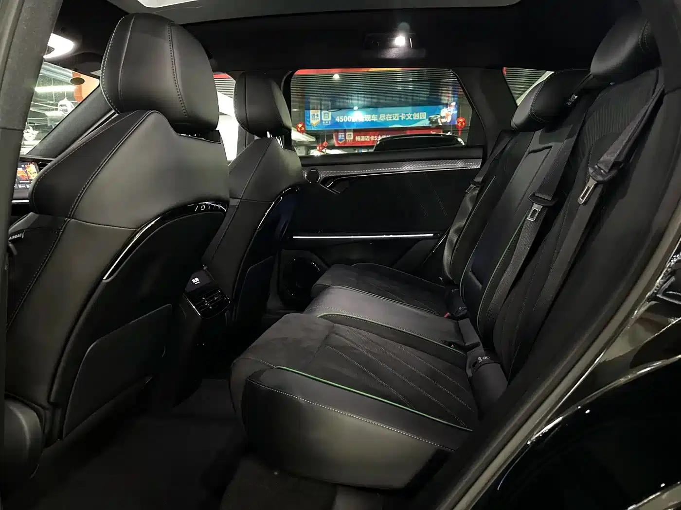 Voyah Free 2025 Model 318 259km 4WD Explorer Edition — миниатюра 10