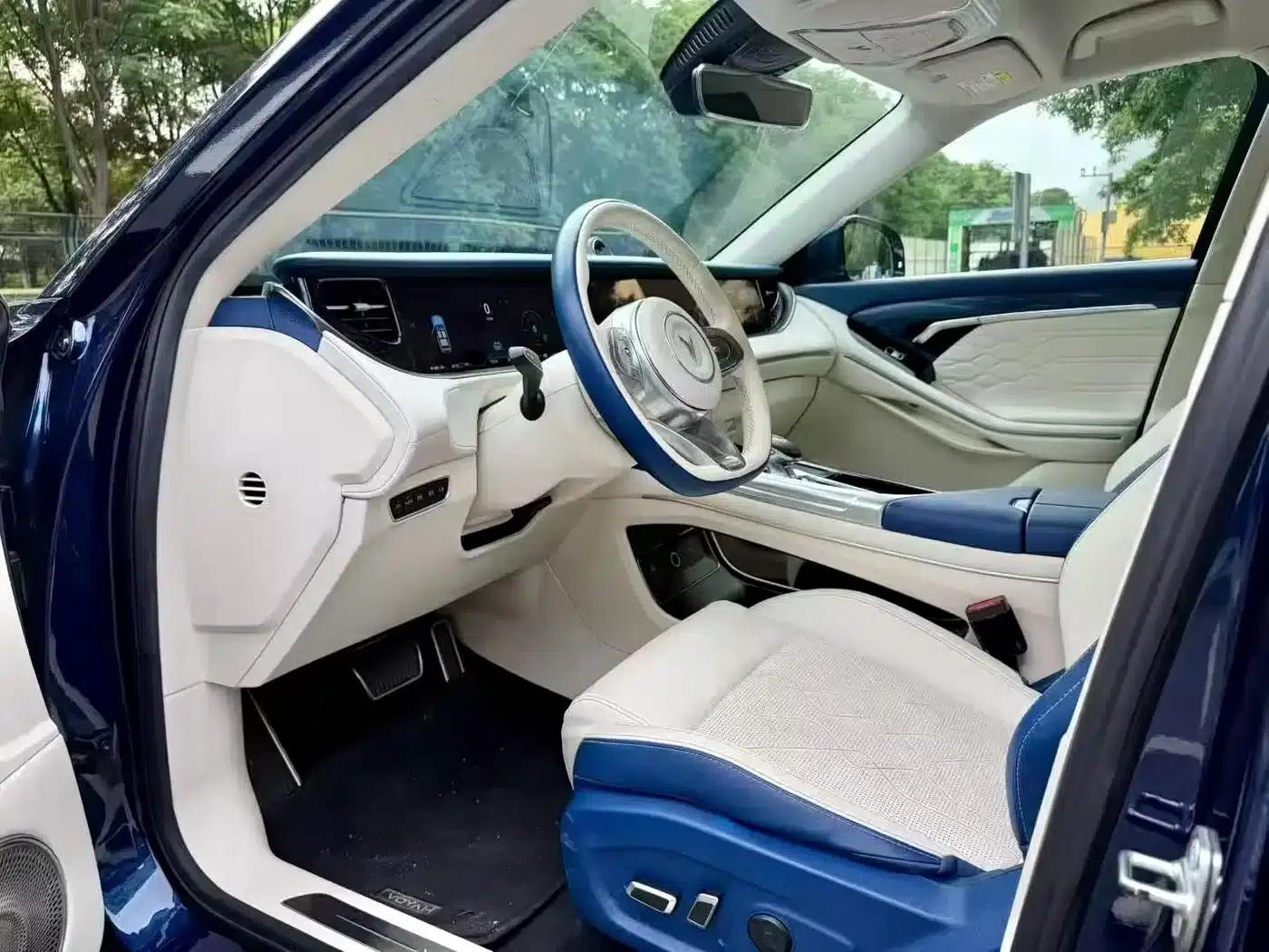 Voyah FREE 2021 Four-Wheel Drive Extended Range First Edition Exclusive Luxury Package — миниатюра 4